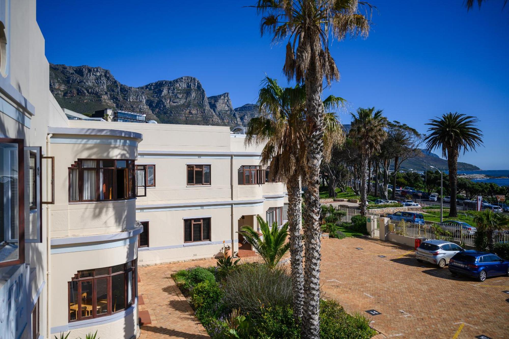 Tidal Pool Apartments - Camps Bay Città del Capo Esterno foto